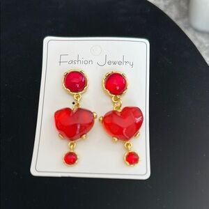 👑Elegant Red Heart Drop Earrings